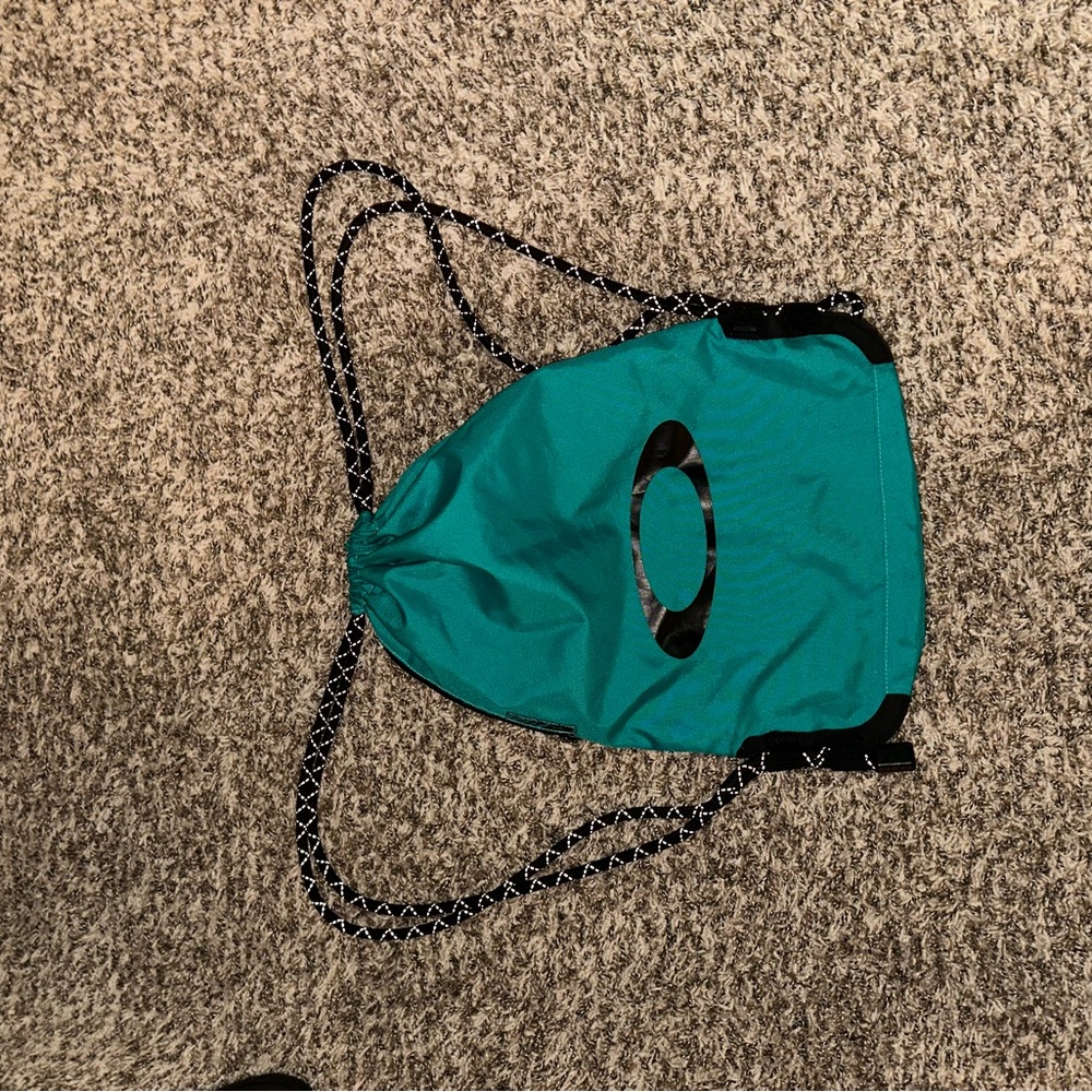 Drawstring Oakley bag - Picture 3 of 7